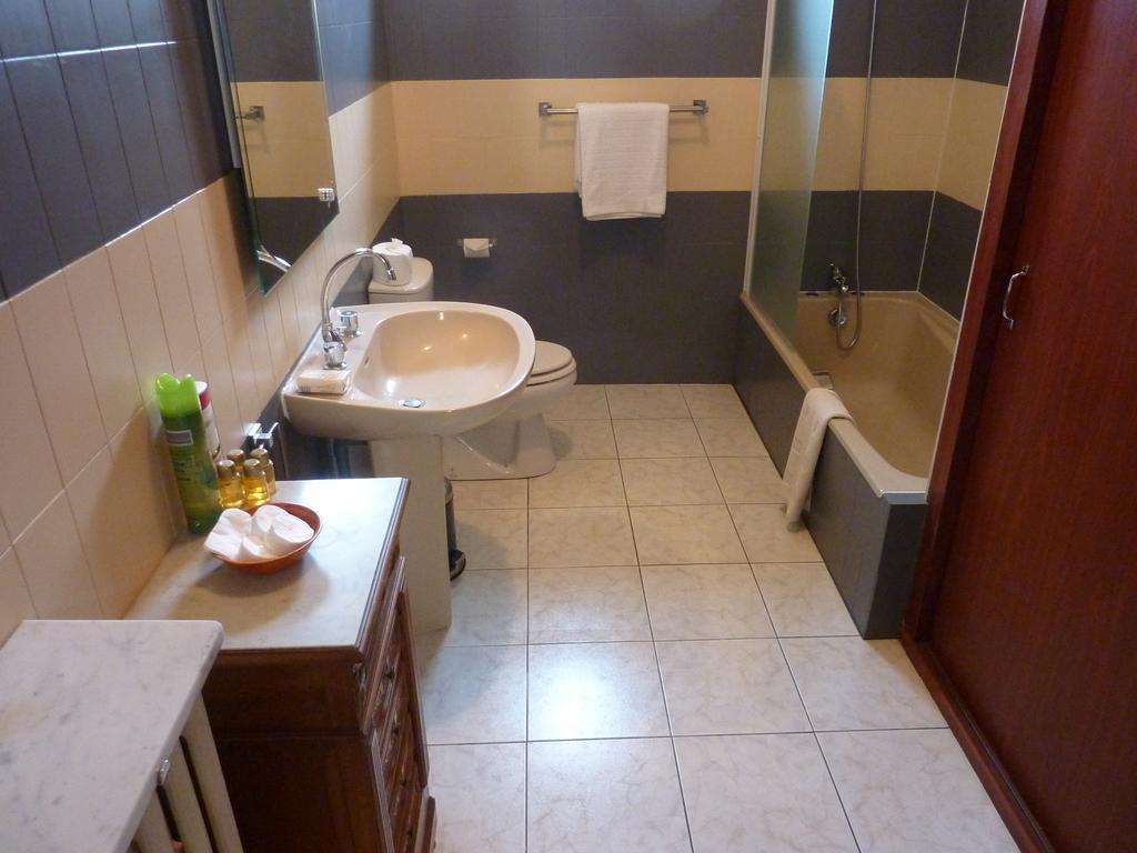 Maison Bellevue Bed & Breakfast Carcassonne Room photo